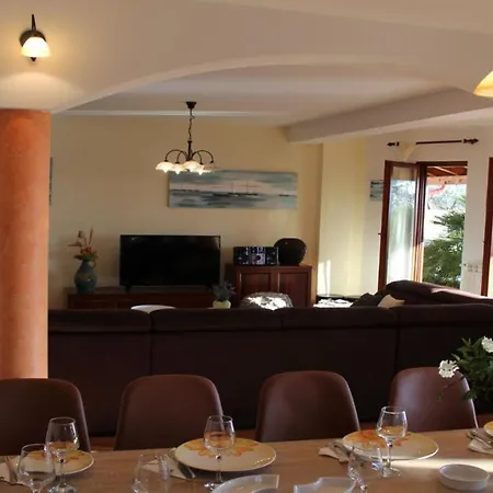 Golden Eye Tatil Evi *